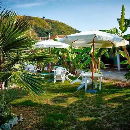 Vacanze Giardino 아파트 파르겔리아