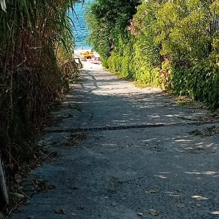 Vacanze Giardino 아파트 *